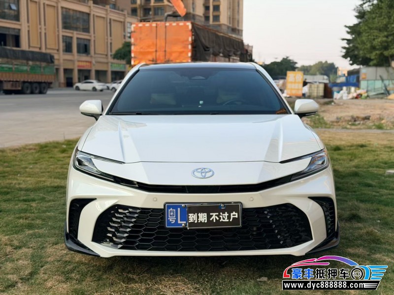 抵押车出售24年丰田凯美瑞轿车