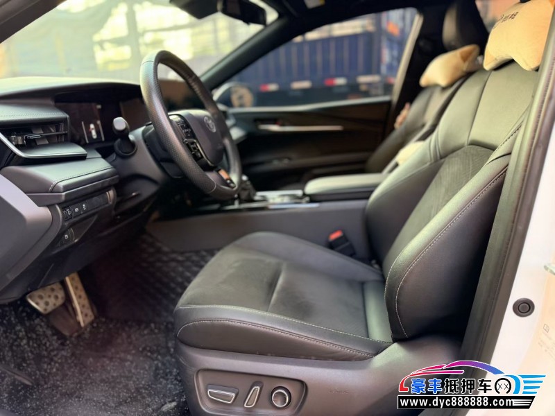 24年丰田凯美瑞轿车抵押车出售