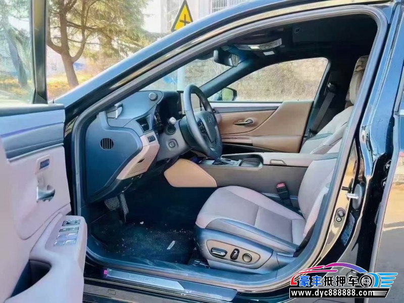 25年雷克萨斯ES轿车抵押车出售