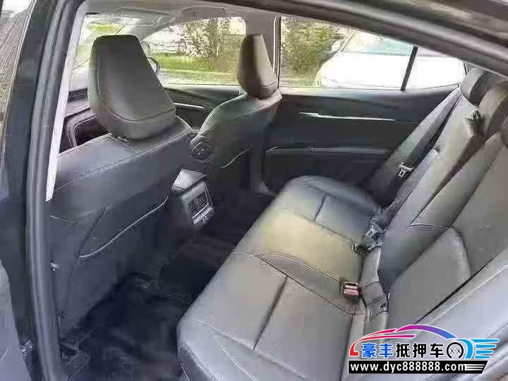 25年丰田凯美瑞轿车抵押车出售