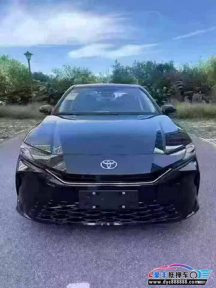 抵押车出售25年丰田凯美瑞轿车