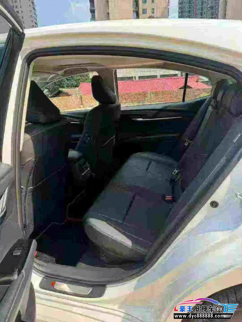 25年丰田凯美瑞轿车抵押车出售