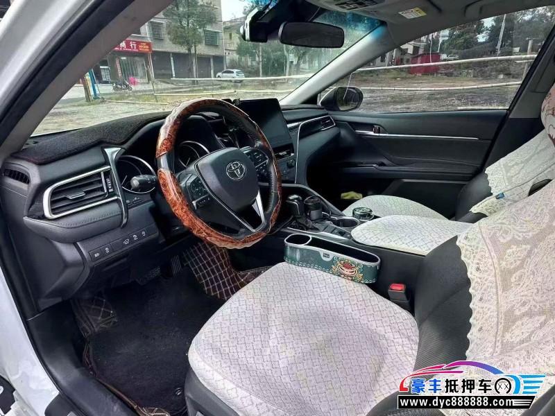 22年丰田凯美瑞轿车抵押车出售