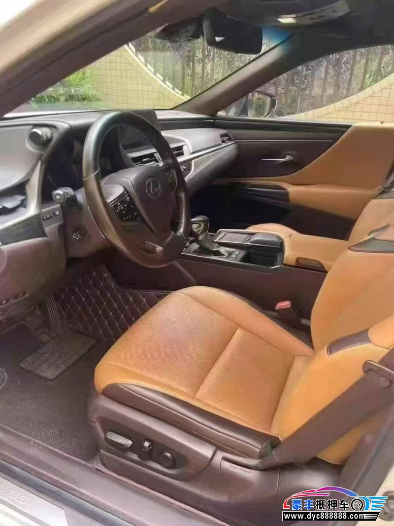 20年雷克萨斯ES轿车抵押车出售