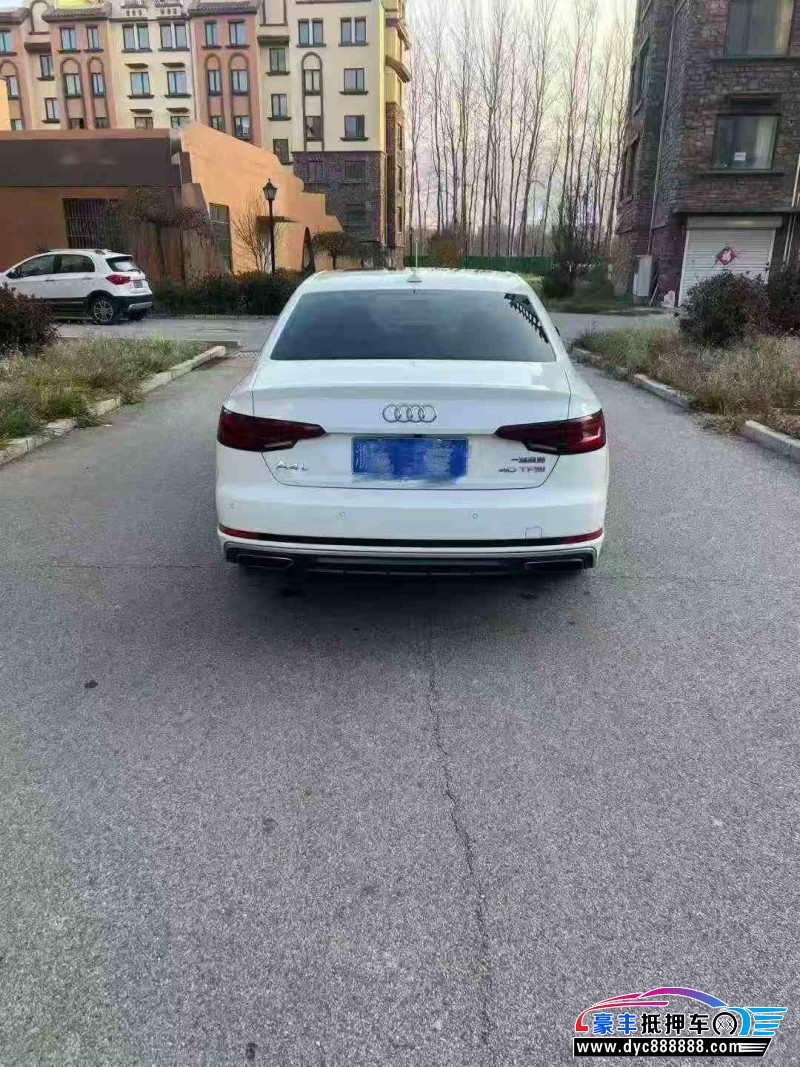 19年奥迪A4L轿车抵押车出售
