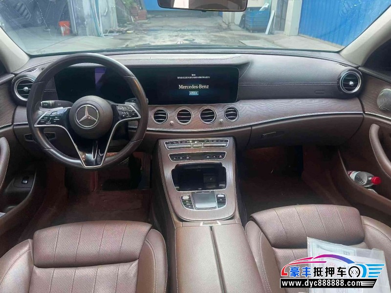 21年奔驰E轿车抵押车出售