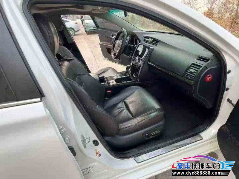 14年丰田锐志轿车抵押车出售