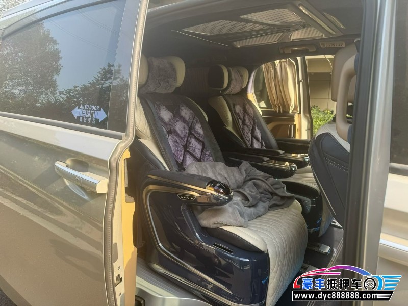 20年别克GL8轿车抵押车出售