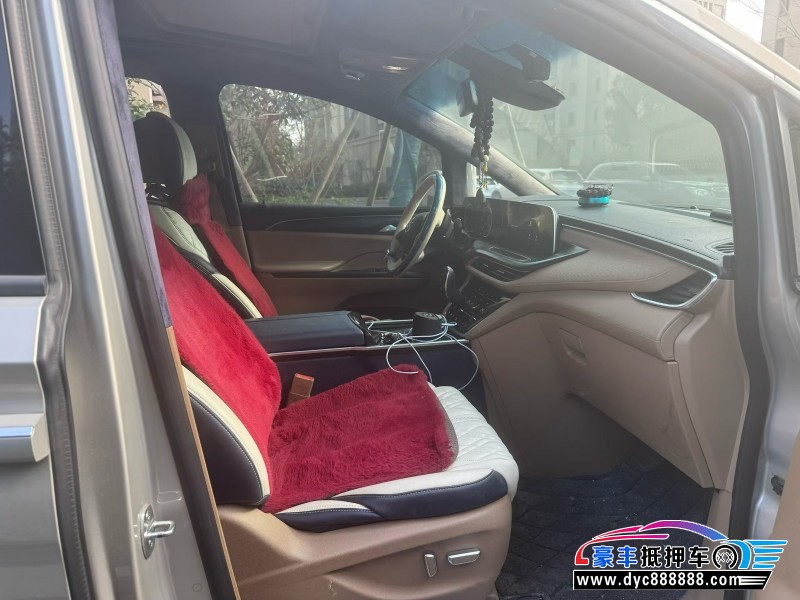 20年别克GL8轿车抵押车出售