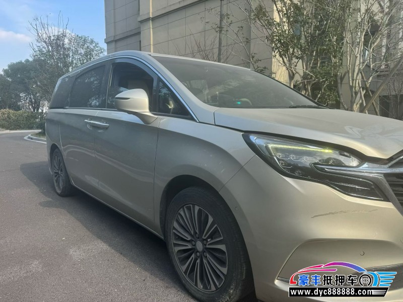 20年别克GL8轿车抵押车出售