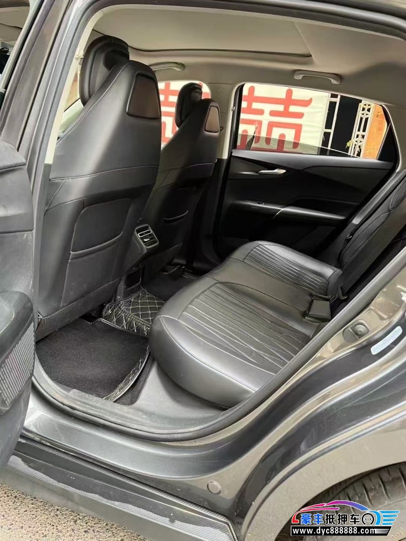 23年长安逸达轿车抵押车出售