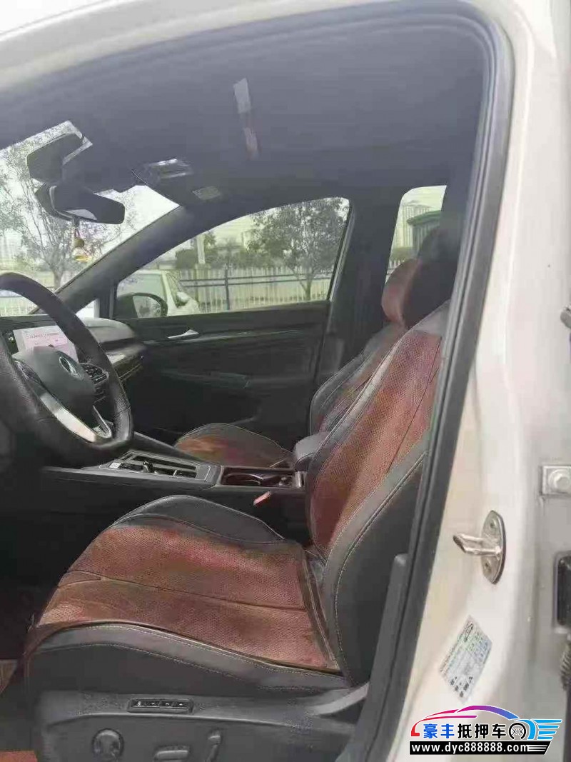 22年大众高尔夫轿车抵押车出售