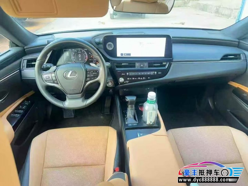 24年雷克萨斯ES轿车抵押车出售