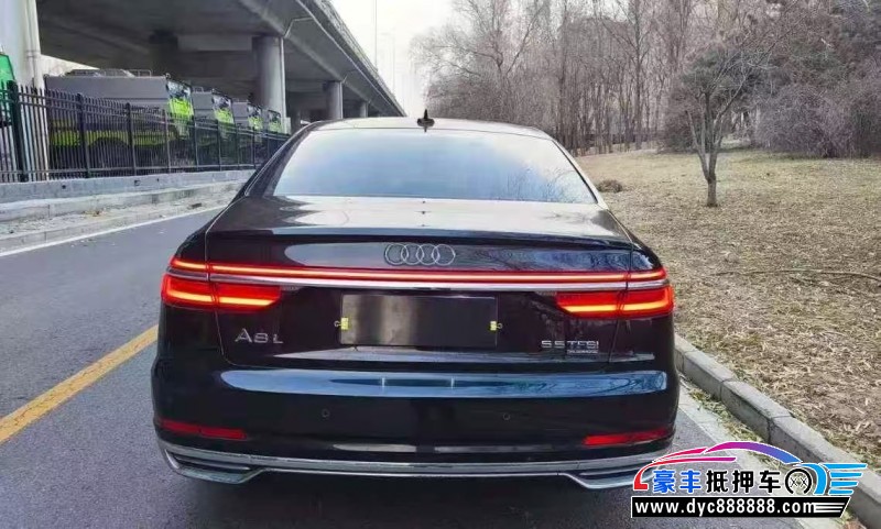 20年奥迪A8L轿车抵押车出售