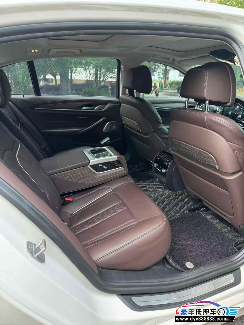 20年宝马5系轿车抵押车出售