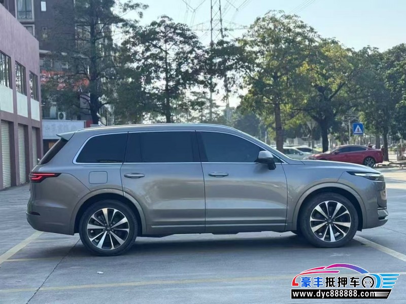 22年理想ONE轿车抵押车出售