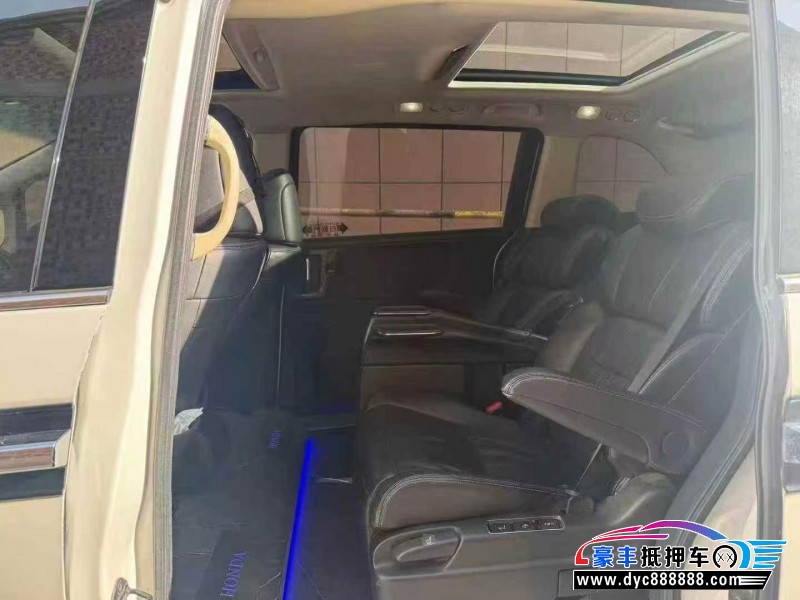 18年本田艾力绅MPV抵押车出售