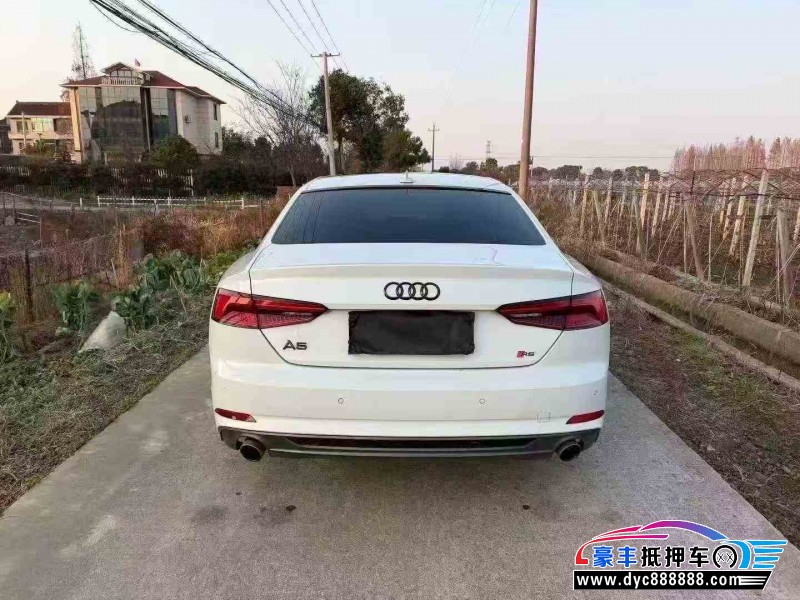 18年奥迪A5轿车抵押车出售