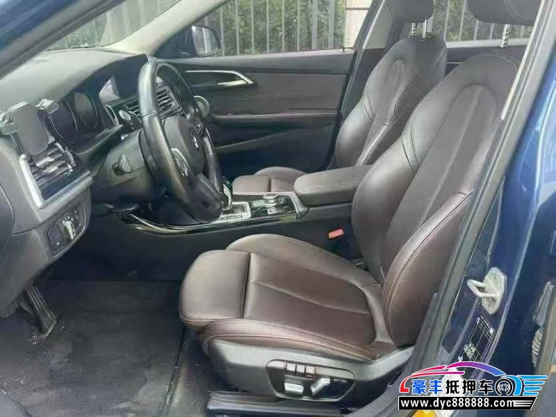 21年宝马1系轿车抵押车出售