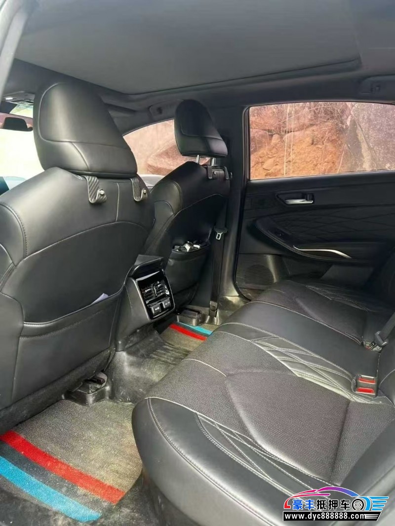 22年丰田亚洲龙轿车抵押车出售