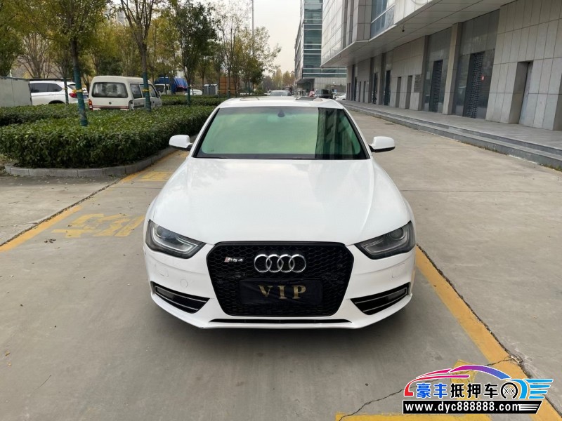 12年奥迪A4L轿车抵押车出售