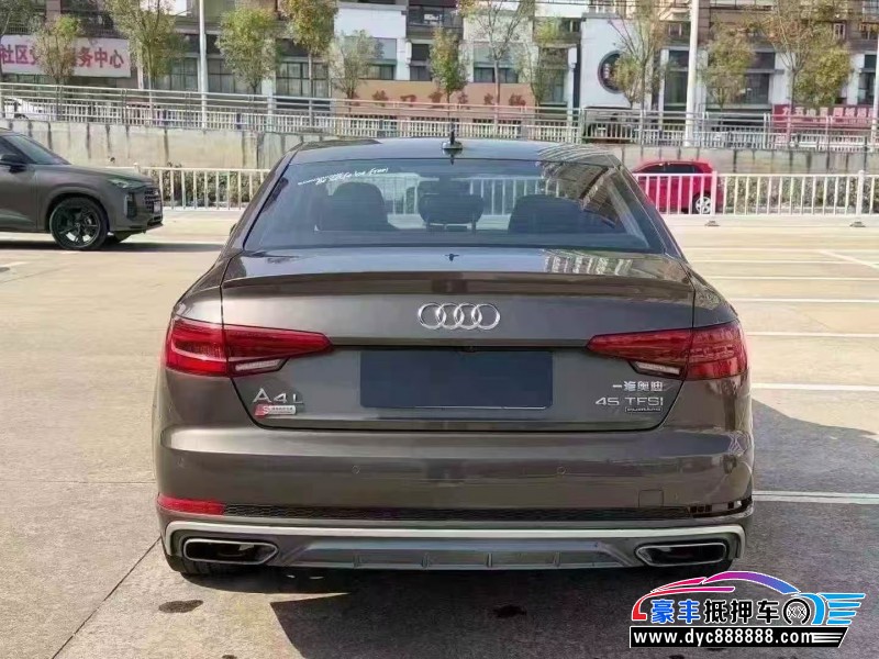 19年奥迪A4L轿车抵押车出售