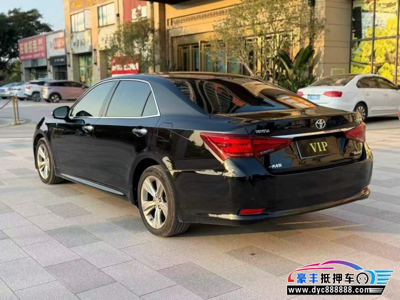 16年丰田皇冠轿车抵押车出售