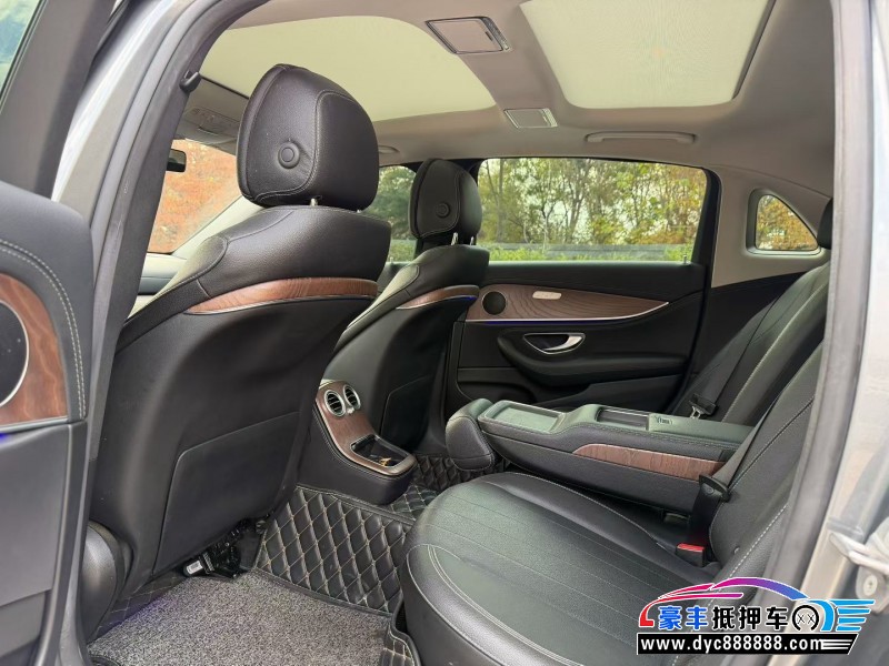 21年奔驰E轿车抵押车出售