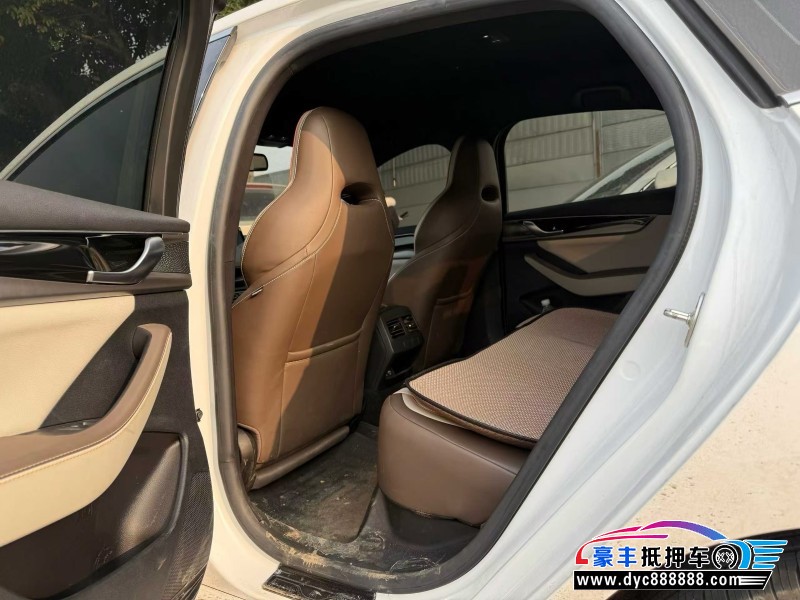 24年比亚迪秦轿车抵押车出售