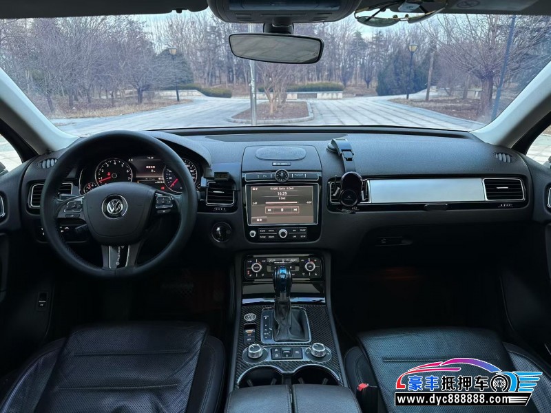 18年大众途锐轿车抵押车出售