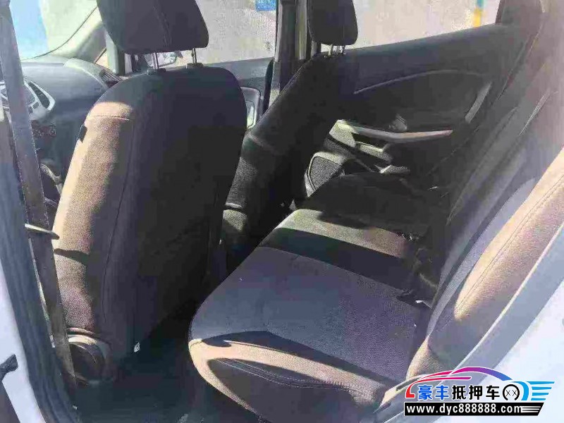 17年福特翼搏轿车抵押车出售