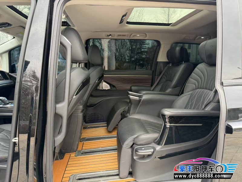 23年传祺M8轿车抵押车出售