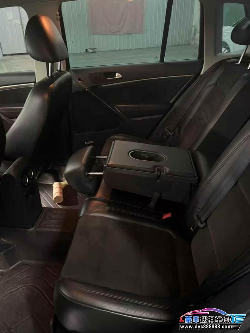 15年大众途观轿车抵押车出售