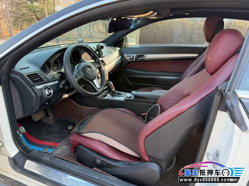 12年奔驰E轿车抵押车出售