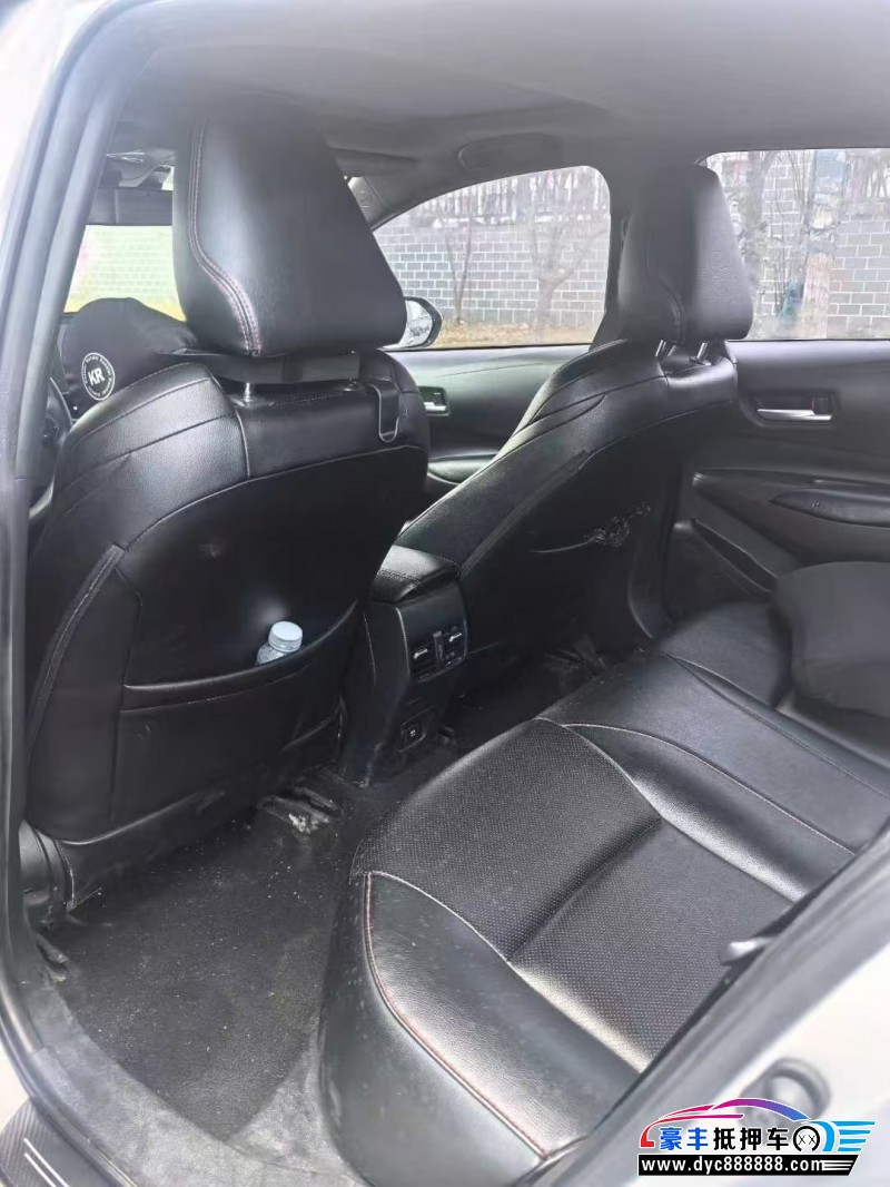 21年丰田雷凌轿车抵押车出售