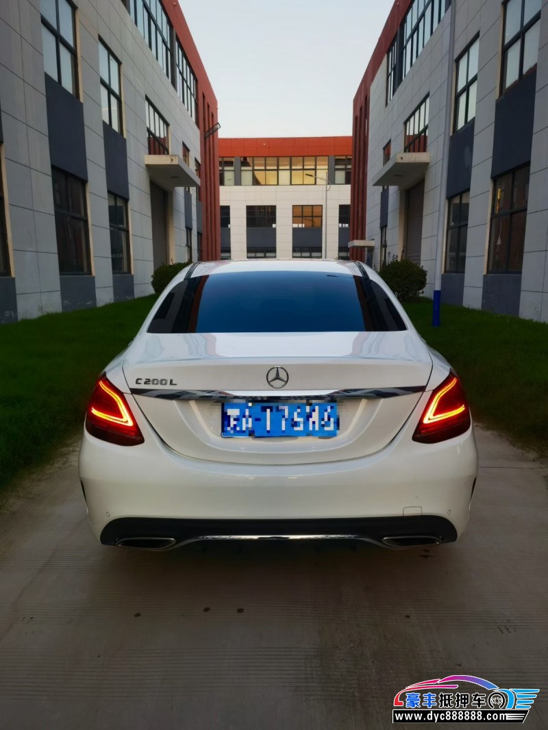 19年奔驰C轿车抵押车出售