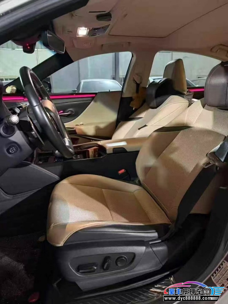 18年雷克萨斯ES轿车抵押车出售