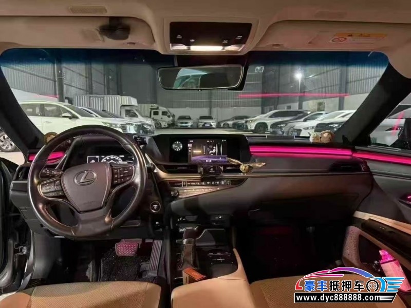 18年雷克萨斯ES轿车抵押车出售