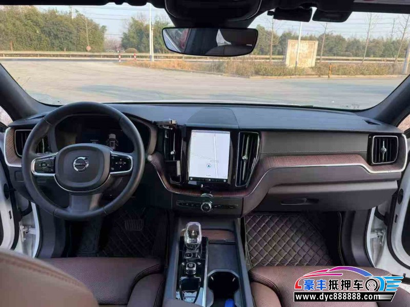 24年沃尔沃XC60轿车抵押车出售