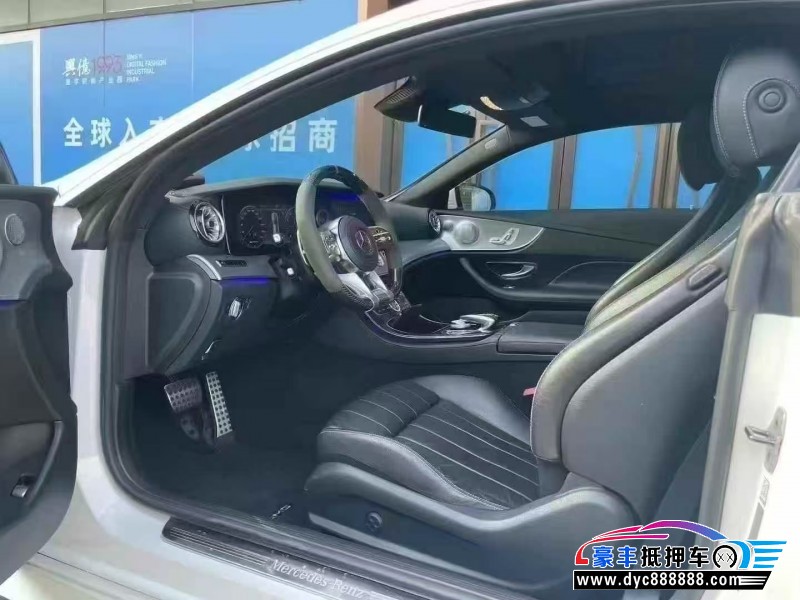 18年奔驰E轿车抵押车出售