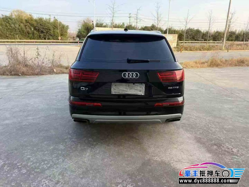 16年奥迪Q7轿车抵押车出售