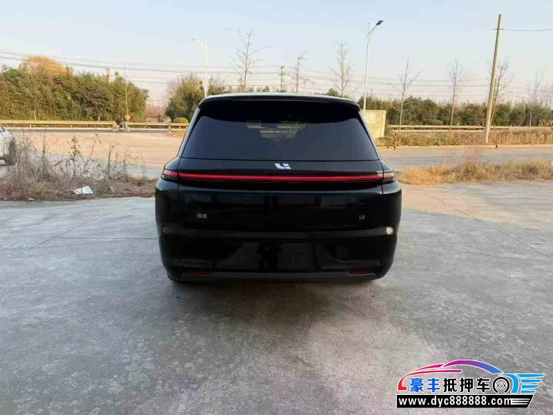 25年理想L8轿车抵押车出售