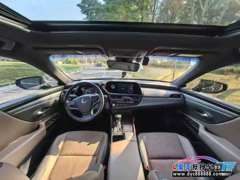 22年雷克萨斯ES轿车抵押车出售