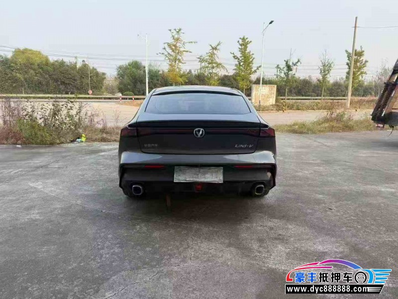 24年长安长安UNI轿车抵押车出售