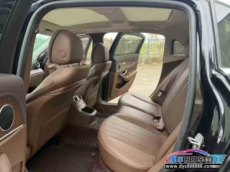 23年奔驰E轿车抵押车出售