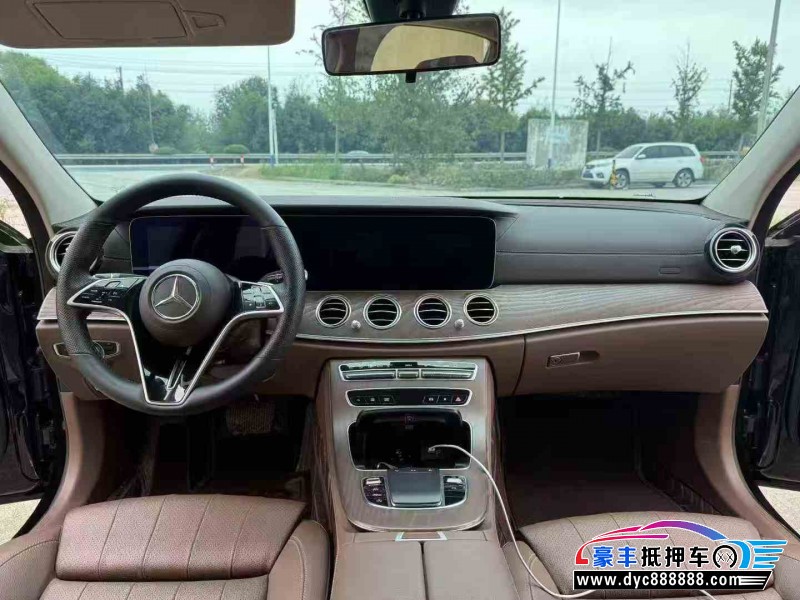 23年奔驰E轿车抵押车出售