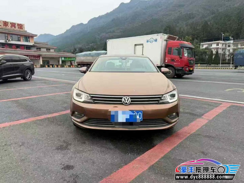 15年大众凌渡轿车抵押车出售