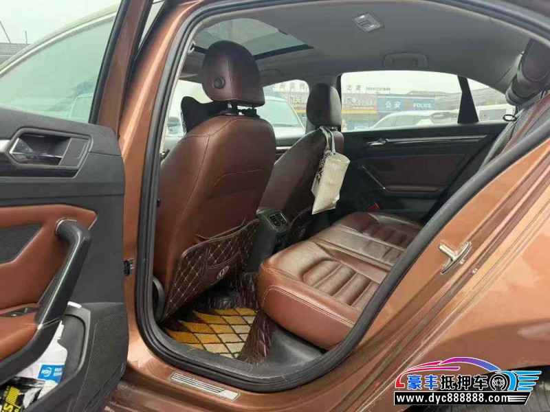 15年大众凌渡轿车抵押车出售