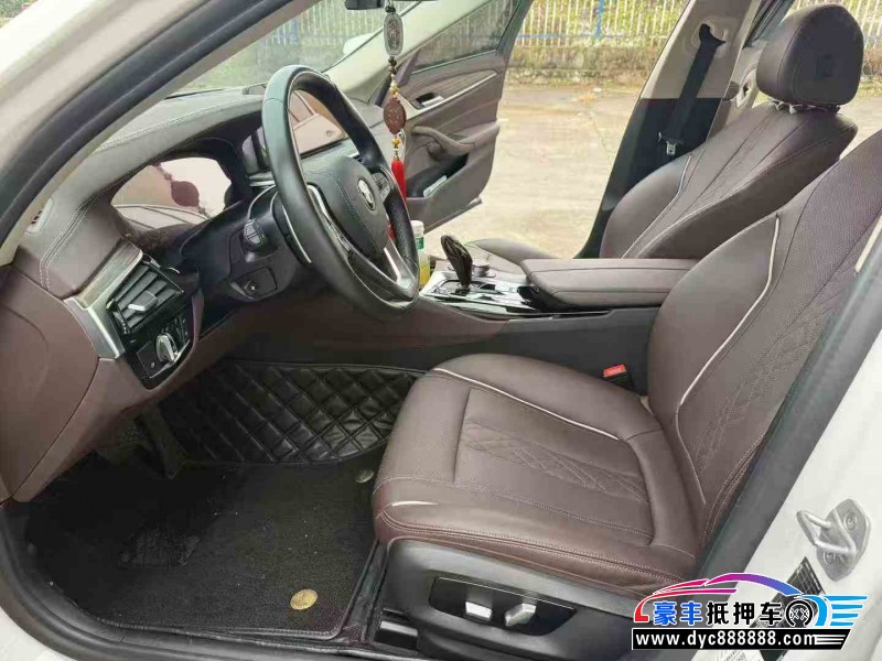 21年宝马5系轿车抵押车出售