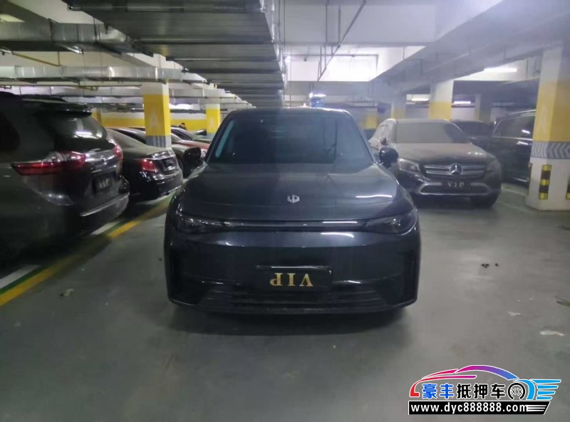 24年零跑C10轿车抵押车出售